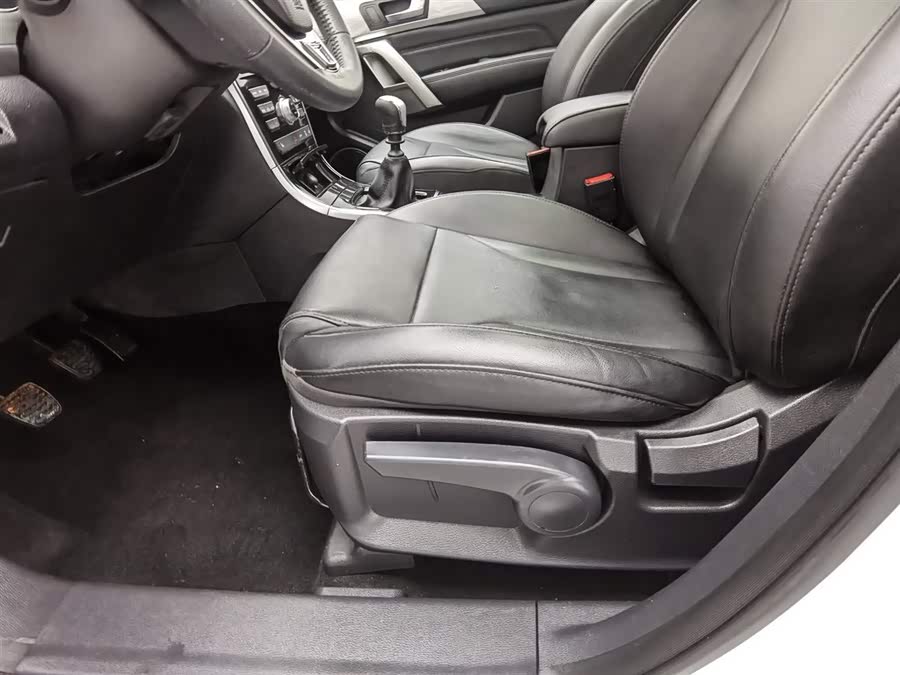 Haval H2 2017 car image #21