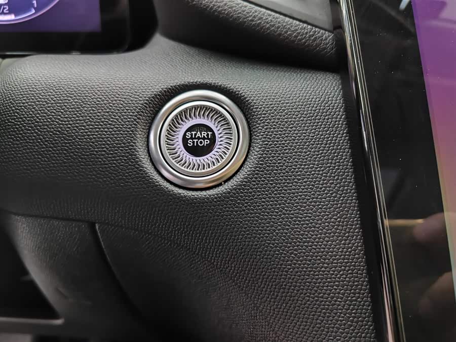 HongQi HS3 2023 #21 HongQi HS3 2023 car image #21