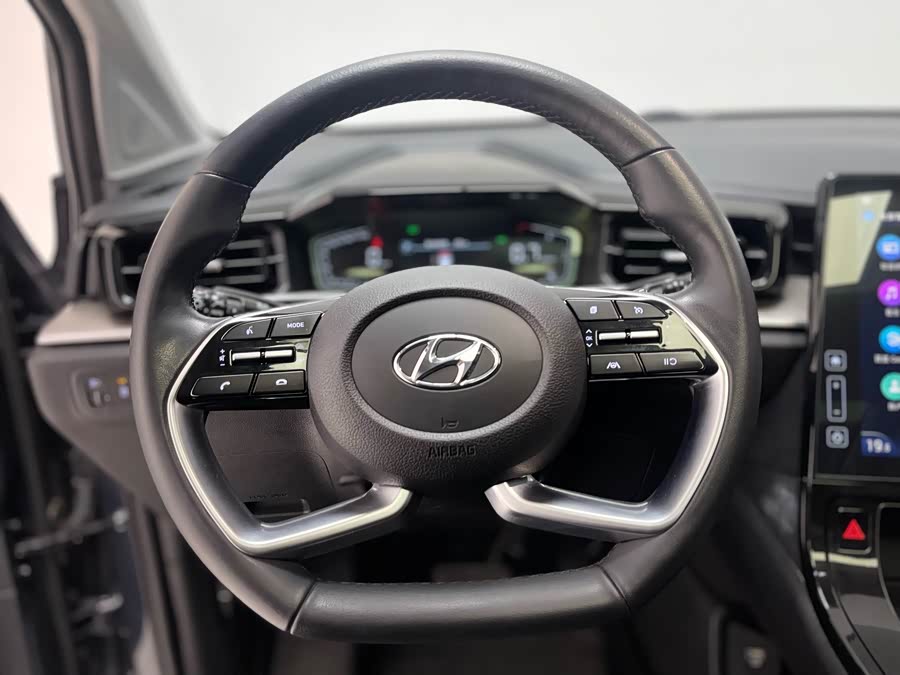 Hyundai Custo 2023 #21 Hyundai Custo 2023 car image #21