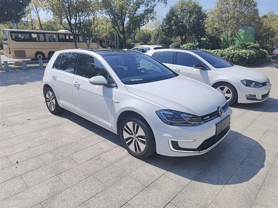 Volkswagen Golf Pure Electric 2020 imagen de coche #21