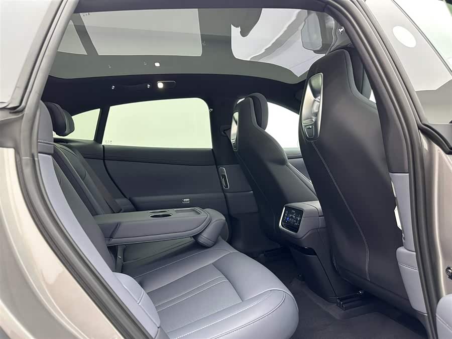 MI YU7 2025 #21 MI YU7 2025 car image #21