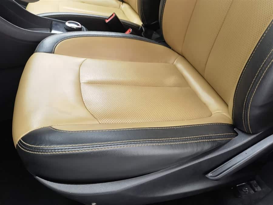 哪吒汽车 哪吒N01 2019 汽车图片 #21