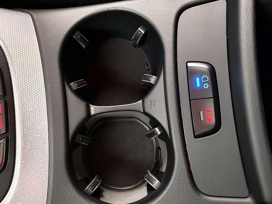 Audi Q5 (Imported) 2016 car image #21