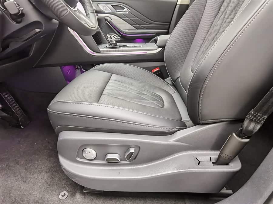 HongQi HS7 PHEV 2025 #21 HongQi HS7 PHEV 2025 car image #21