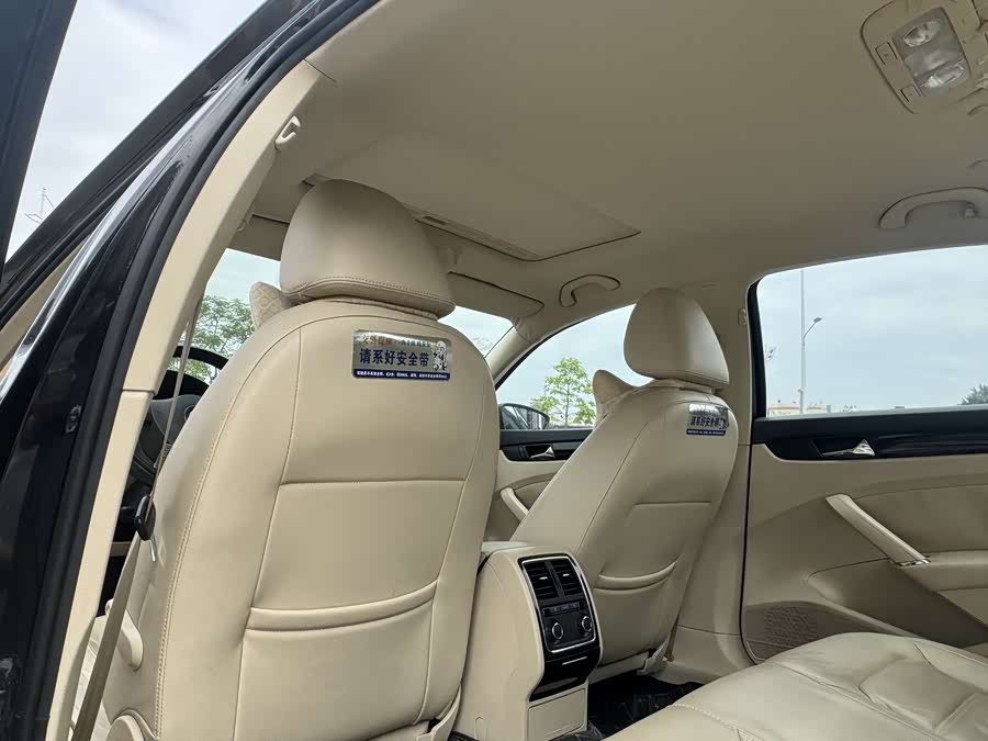 Volkswagen Passat 2014 imagen de coche #21
