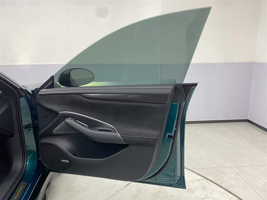 MI SU7 Ultra 2025 car image #21