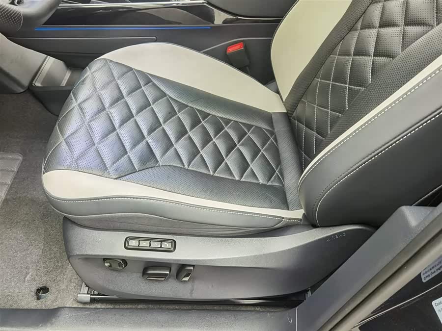 Volkswagen ID.6 Crozz 2023 car image #21