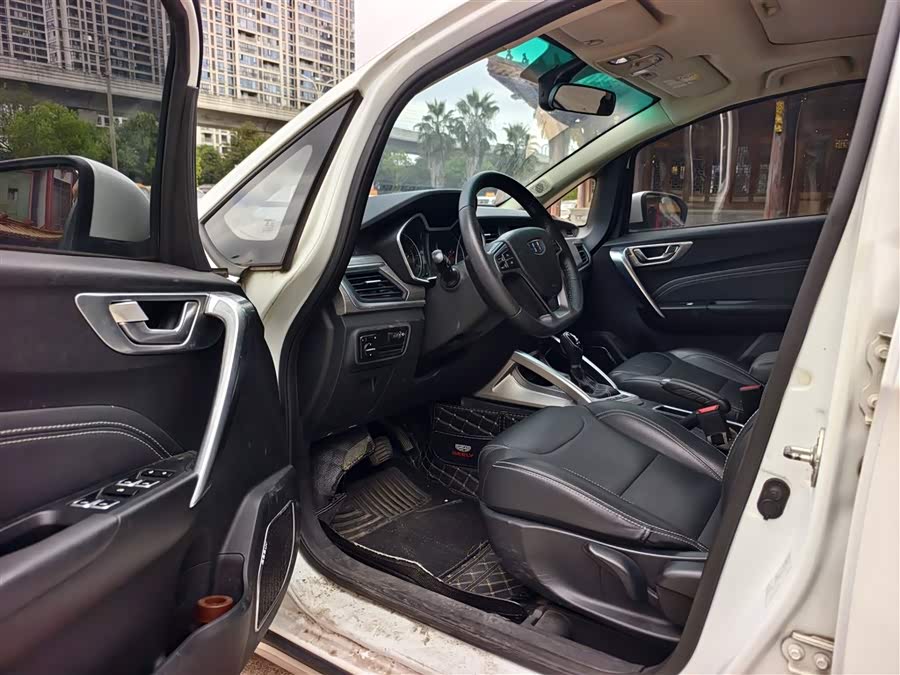 SWM斯威汽车 SWM斯威G01 2018 #21 SWM斯威汽车 SWM斯威G01 2018 汽车图片 #21