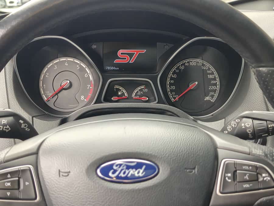 Ford Focus (Imported) 2017 imagem de carro #21