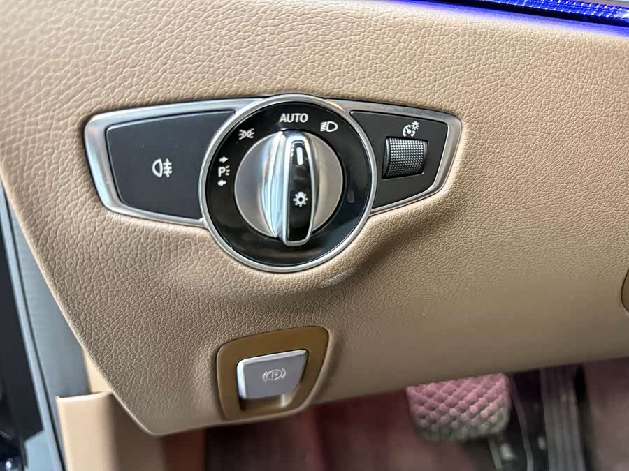 Mercedes-Benz E Class New Energy 2023 car image #21