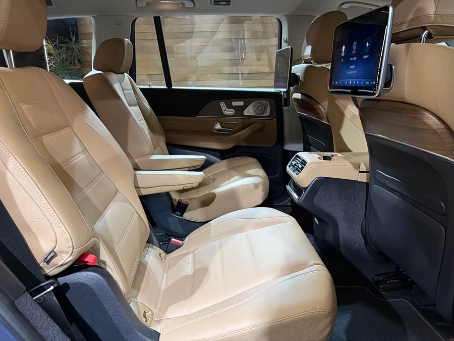 Mercedes-Benz GLS Class 2023 #21 Mercedes-Benz GLS Class 2023 car image #21