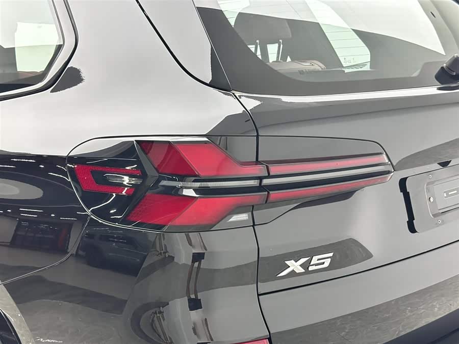 BMW X5 2023 car image #21