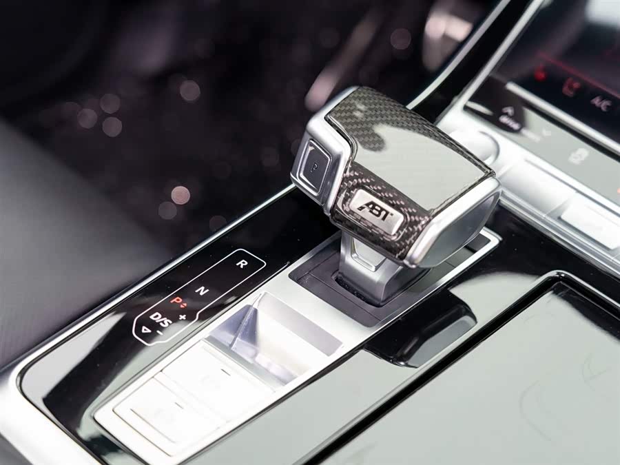 Audi RS Q8 2022 #21 Audi RS Q8 2022 car image #21