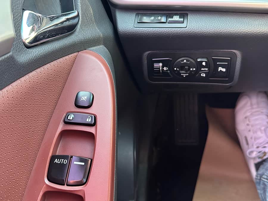 BYD G5 2016 car image #21