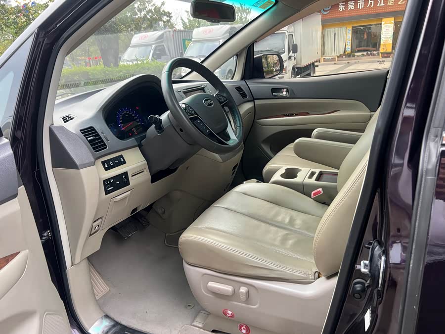 BYD M6 2015 car image #21