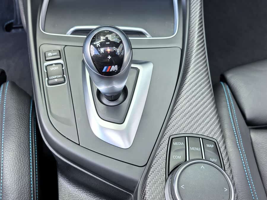 BMW M2 2018 car image #21