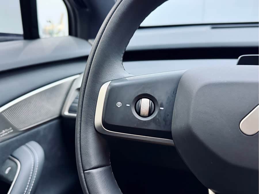 2024 car image #21