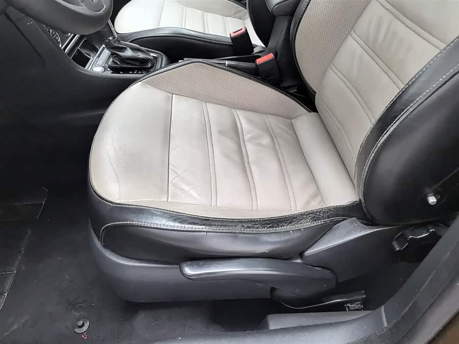 Volkswagen Cross Lavida 2014 immagine di auto #21