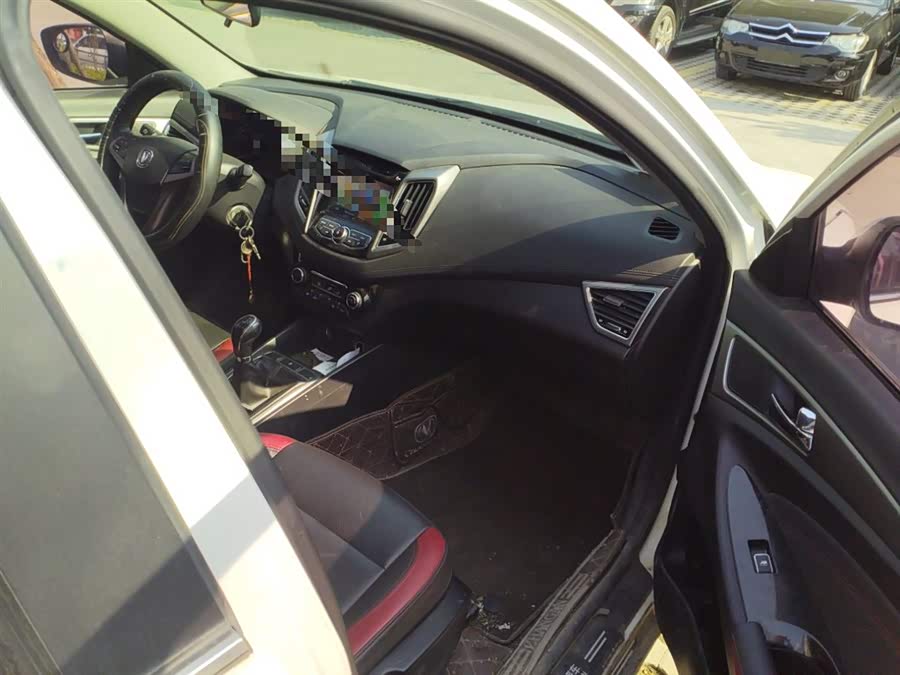 Changan Eado XT 2017 изображение автомобиля #21