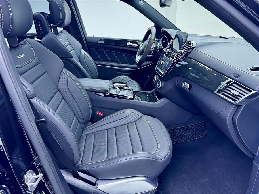 奔驰 奔驰GLS AMG 2018 汽车图片 #21