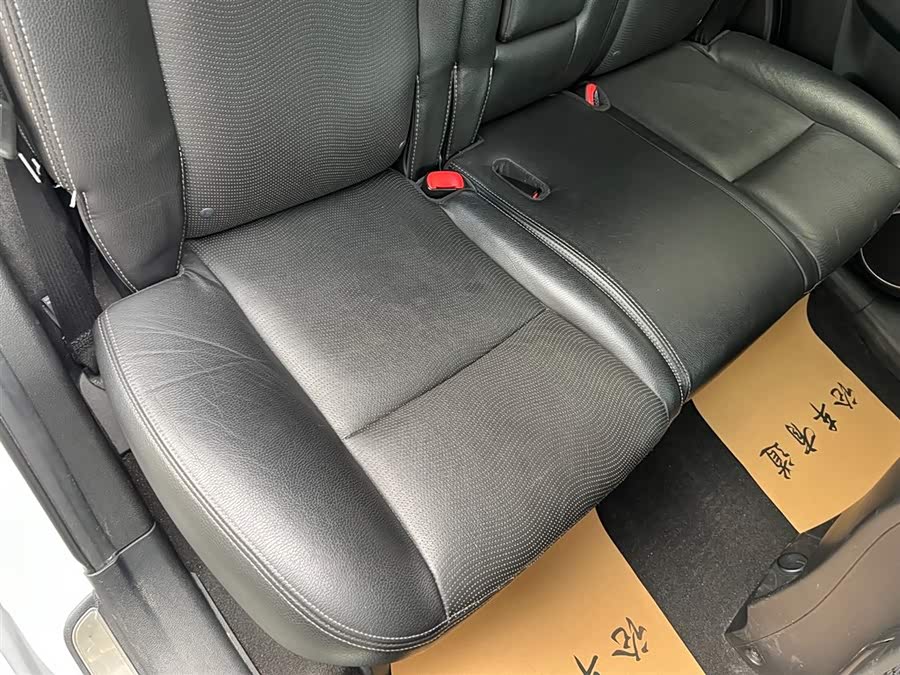 Chevrolet Captiva 2017 car image #21