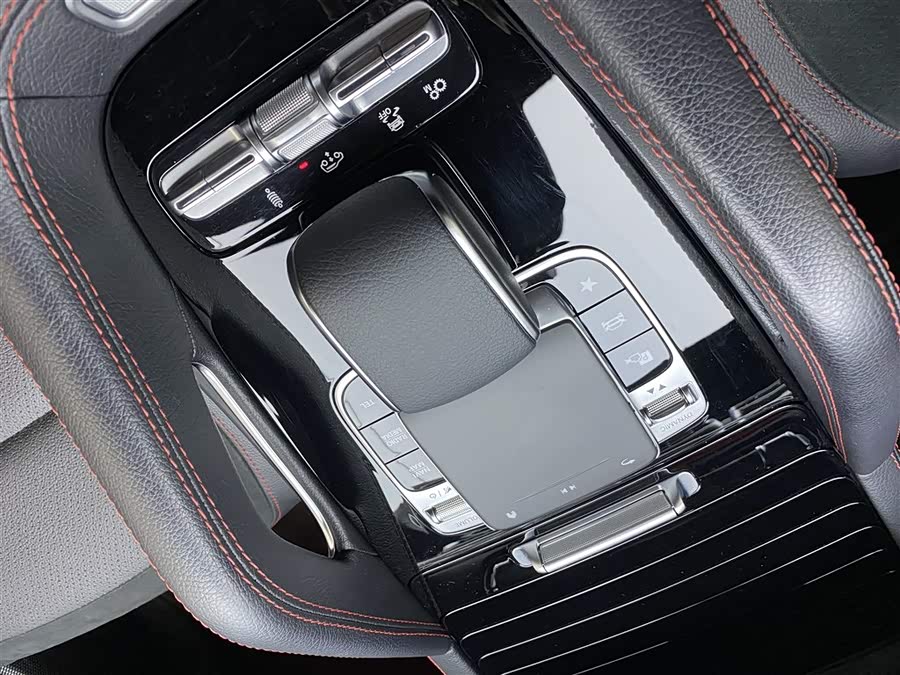 Mercedes-Benz GLE AMG 2021 immagine di auto #21