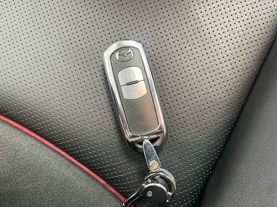 Mazda CX-3 2017 immagine di auto #21