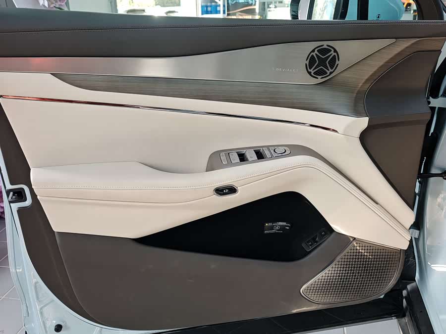 Denza N7 2024 صورة سيارة #21