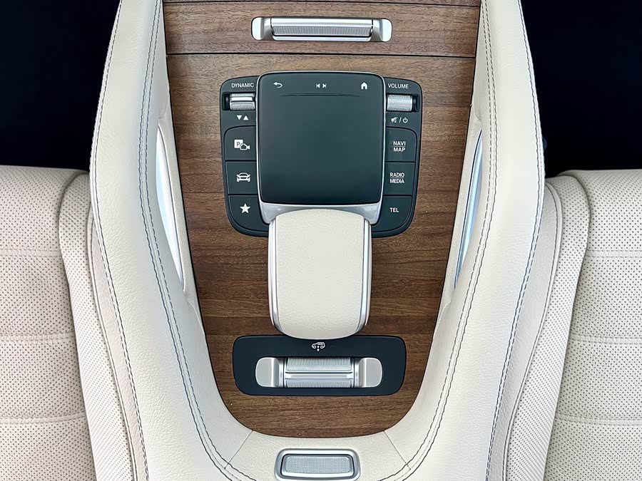 Mercedes-Benz GLS Class 2023 #21 Mercedes-Benz GLS Class 2023 car image #21