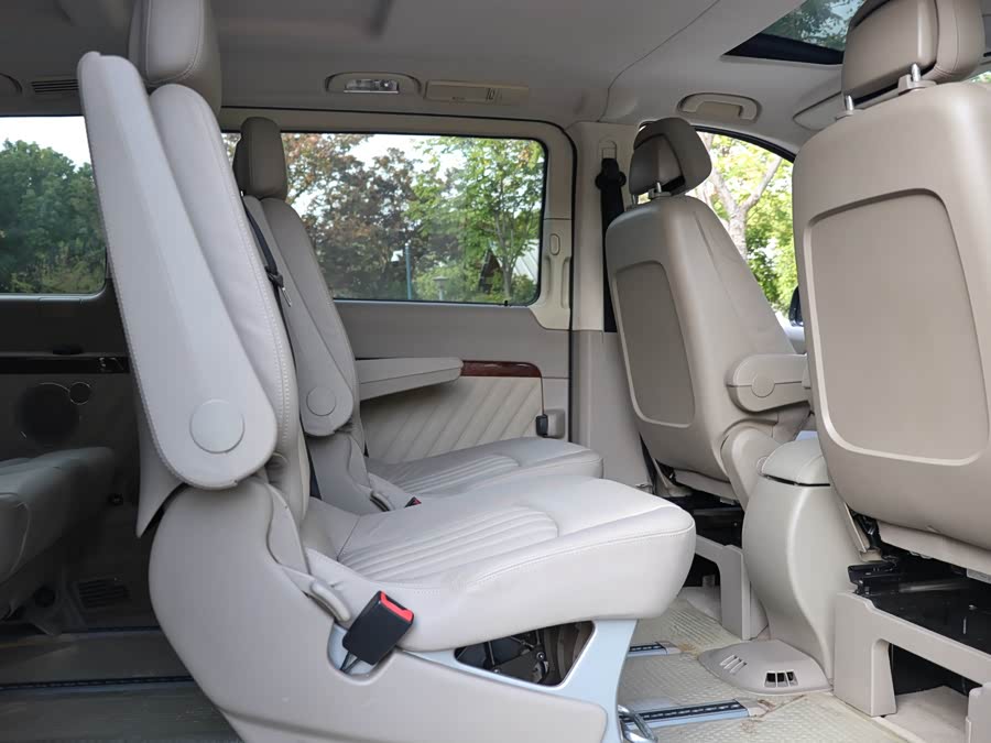 奔驰 唯雅诺 2011 汽车图片 #21