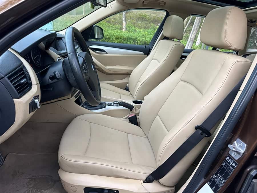 BMW X1 (Imported) 2012 car image #21