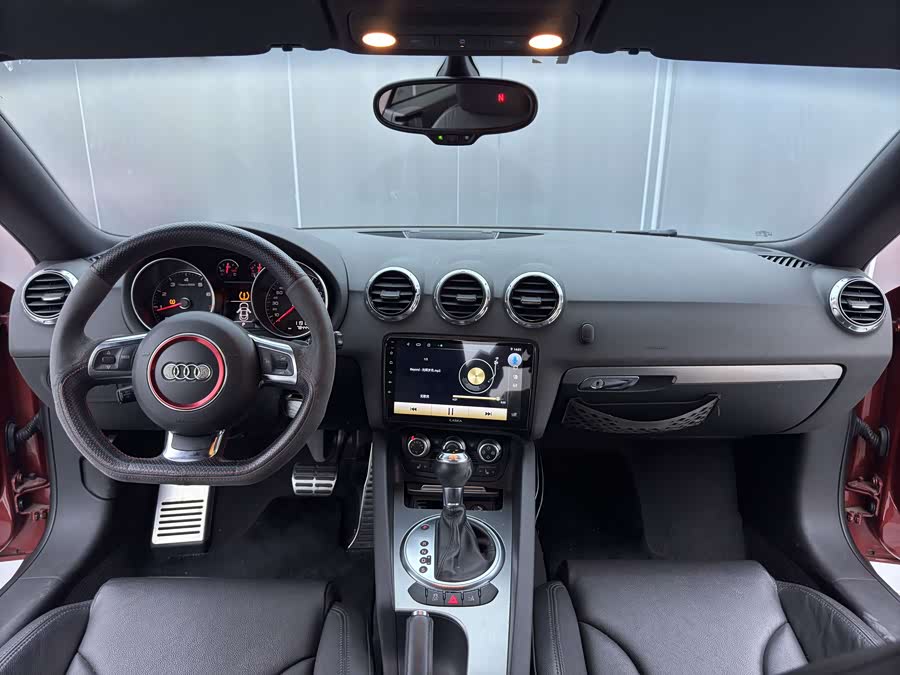 Audi TT 2015 car image #21