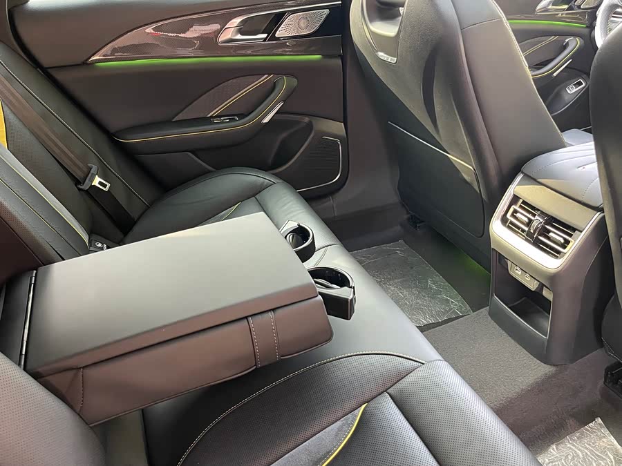 HongQi H6 2023 #21 HongQi H6 2023 car image #21