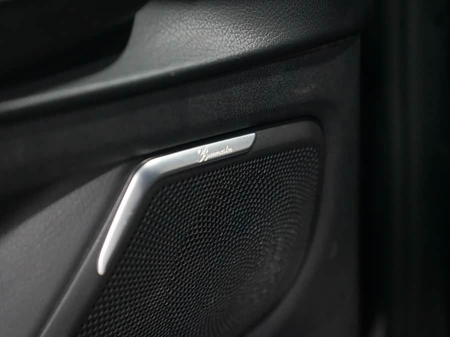 Mercedes-Benz V Class 2021 car image #21