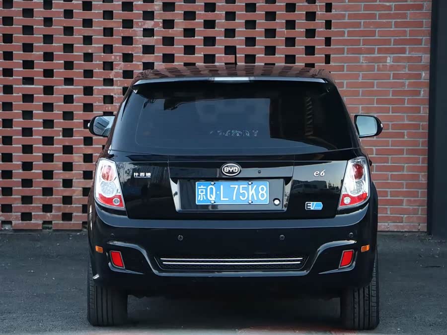 BYD e6 2016 #21 BYD e6 2016 car image #21