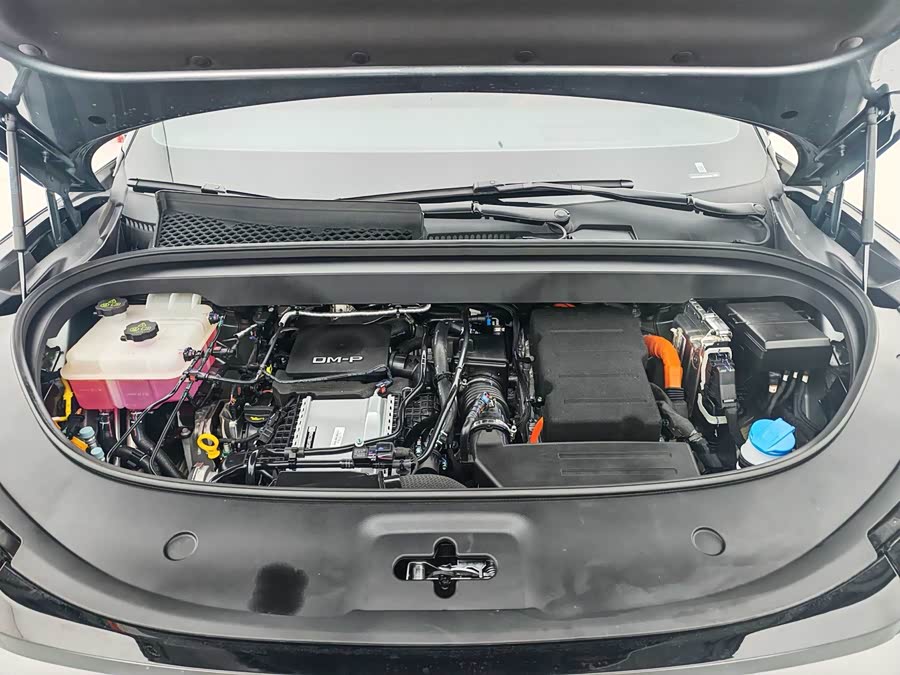 BYD Tang L 2025 صورة سيارة #21