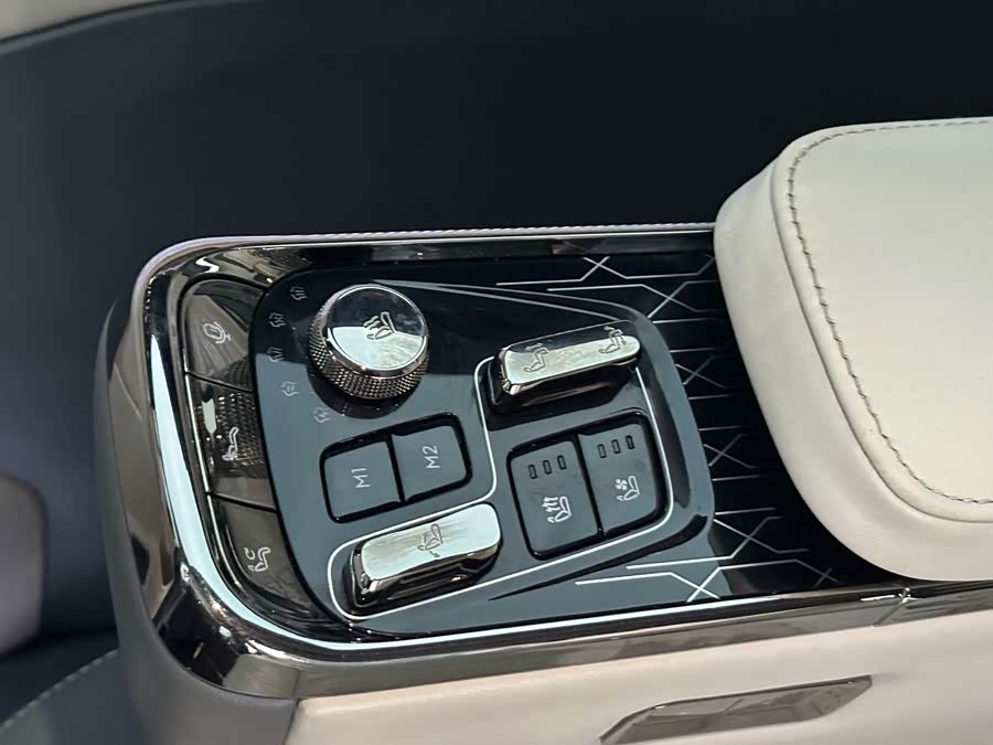 Volkswagen Phideon 2023 immagine di auto #21