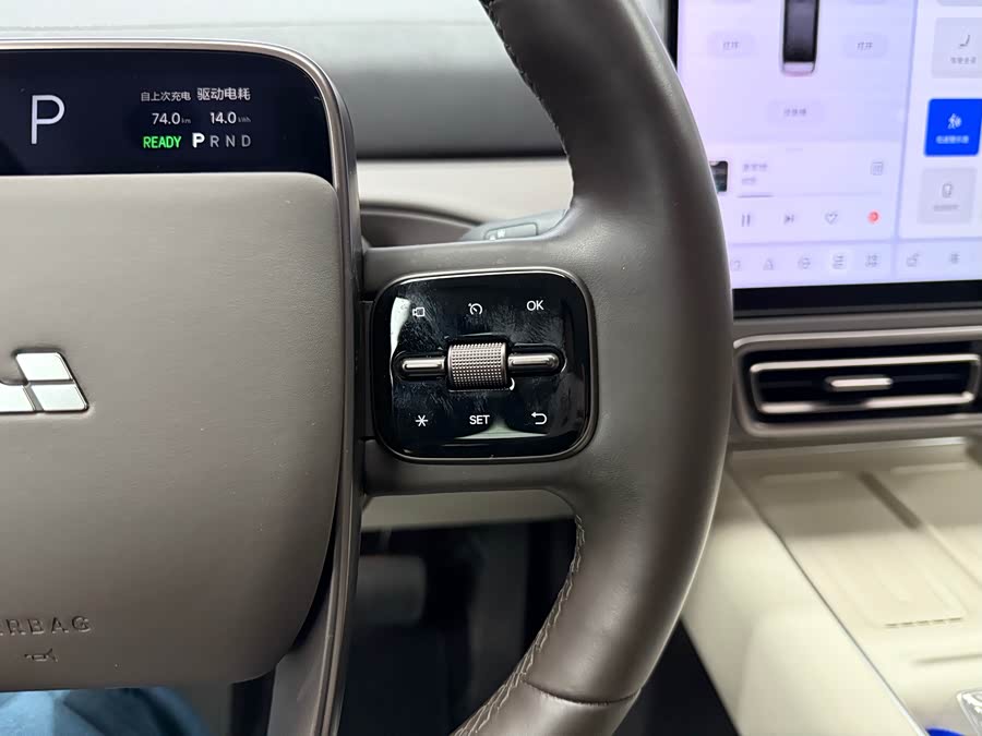 理想汽车 理想MEGA 2024 汽车图片 #21