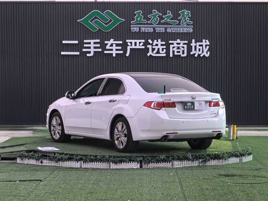 Honda Spirior 2014 صورة سيارة #21