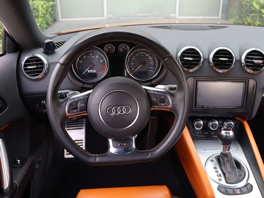 Audi TTS 2013 car image #21