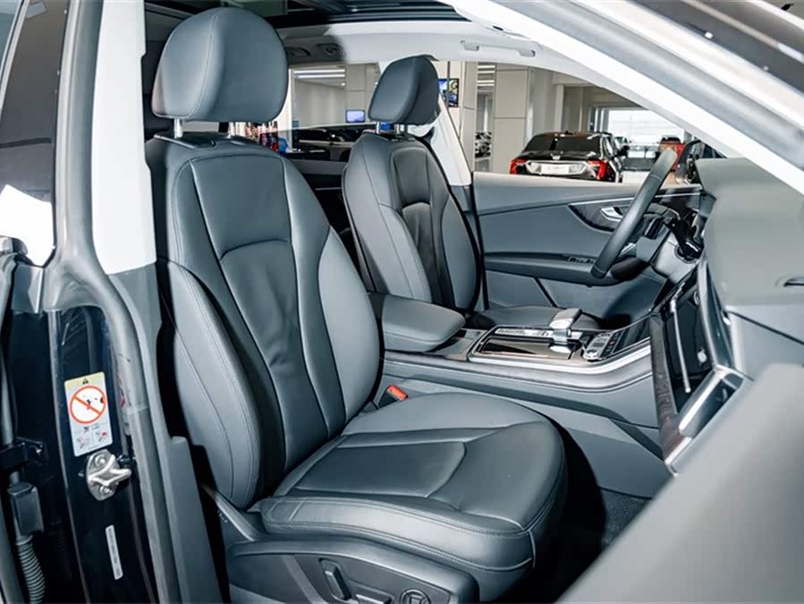 Audi Q8 2021 #21 Audi Q8 2021 car image #21