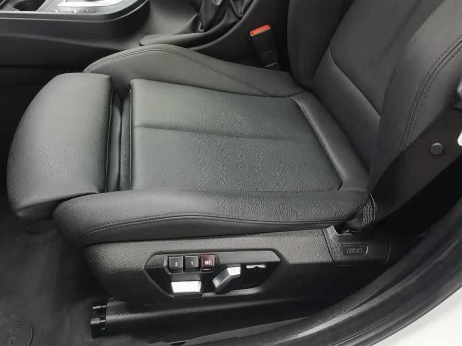 BMW 3 Series GT 2020 car image #21