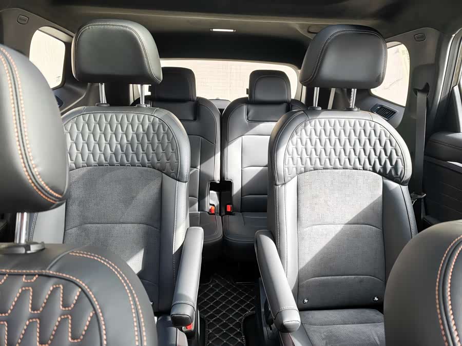 GEELY Okavango L 2025 immagine di auto #21