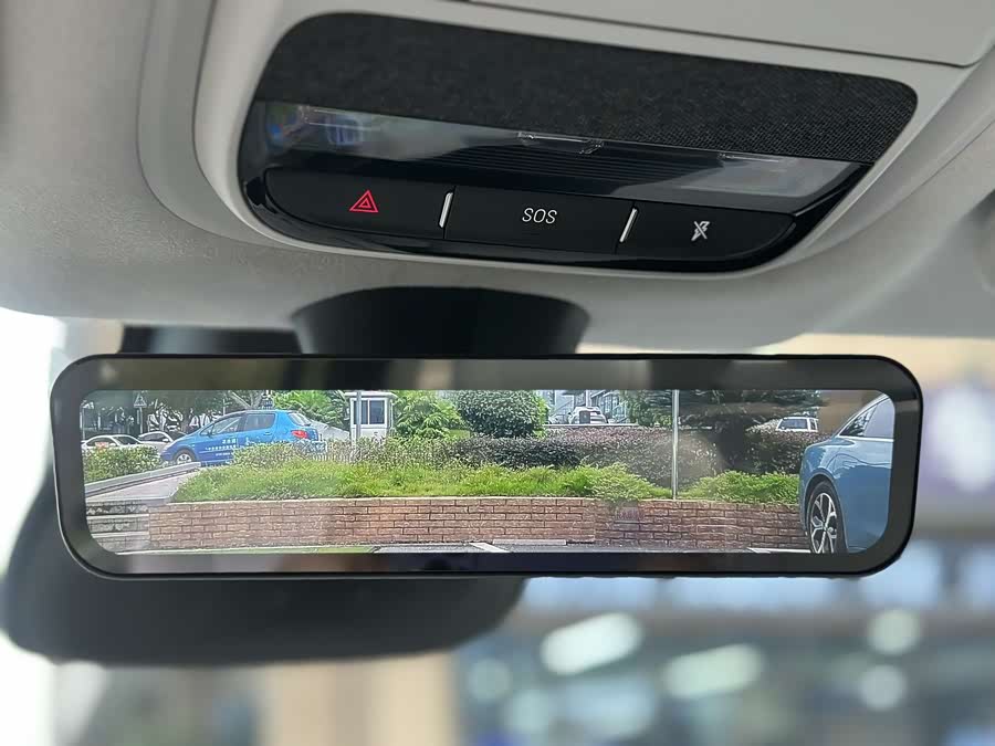 Xpeng X9 2024 immagine di auto #21