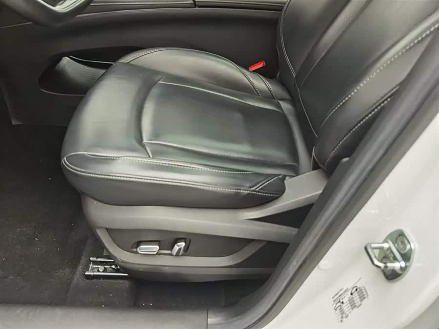 Chery Tiggo 8 PRO New Energy 2023 car image #21