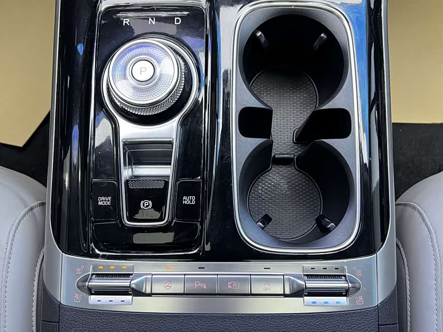 Kia K3 2016 car image #21
