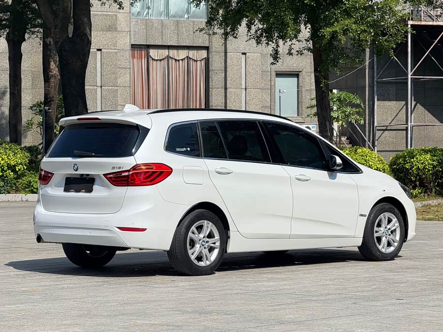 BMW 2 Series Gran Tourer 2017 car image #21