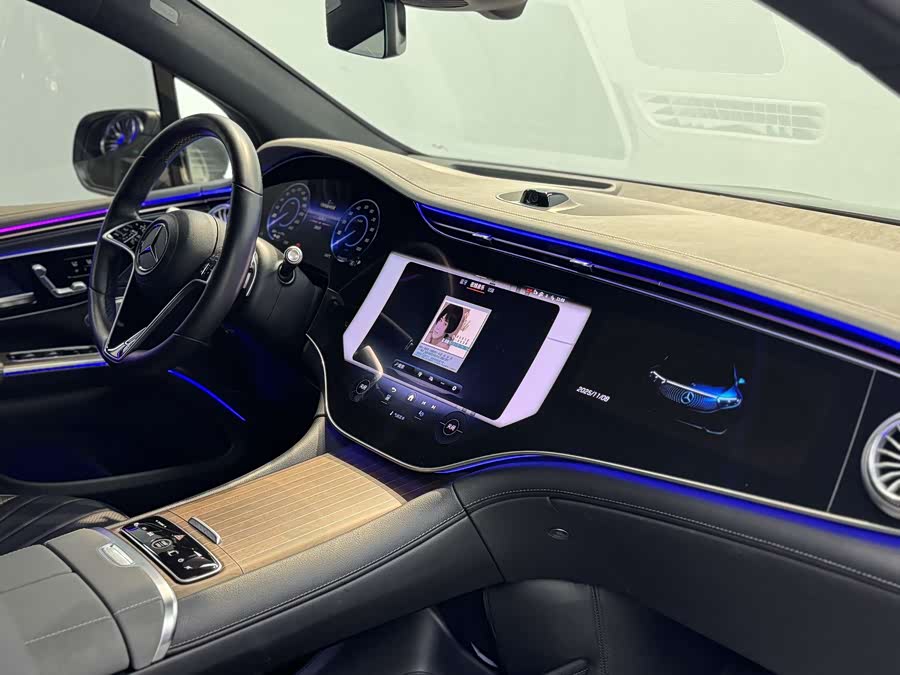 Mercedes-Benz EQS SUV 2023 #21 Mercedes-Benz EQS SUV 2023 car image #21