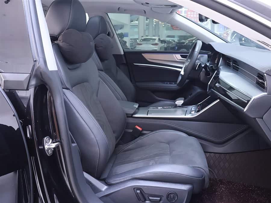 Audi A7L 2024 car image #21