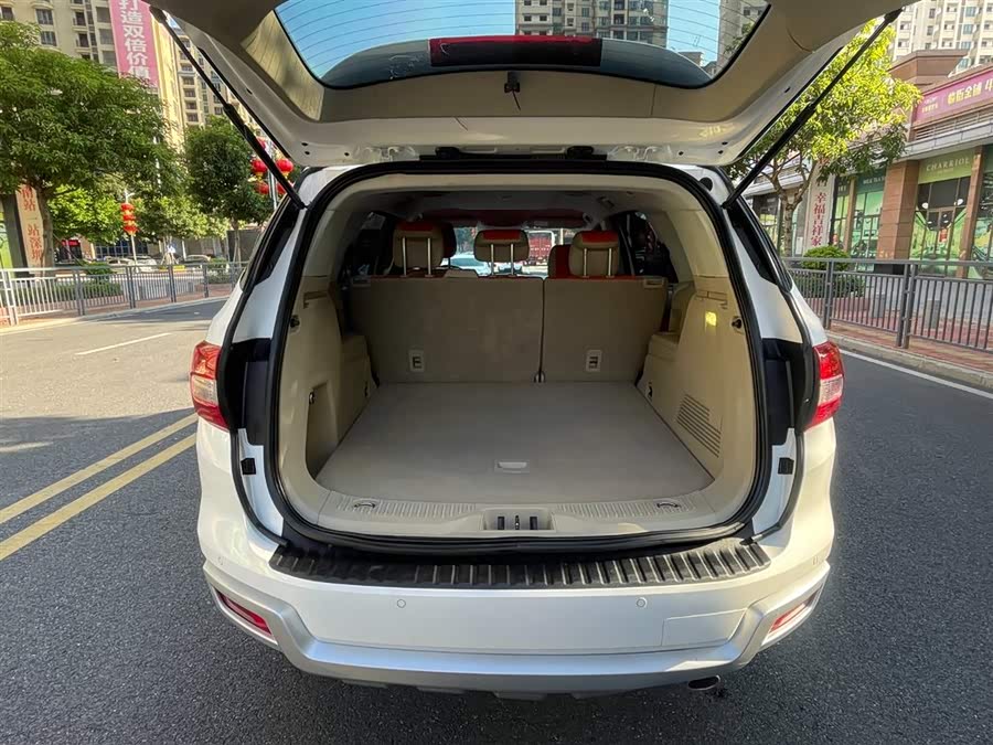 Ford Everest 2017 immagine di auto #21